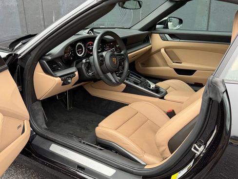 Certified 2022 Porsche 911 Carrera 4S image 15