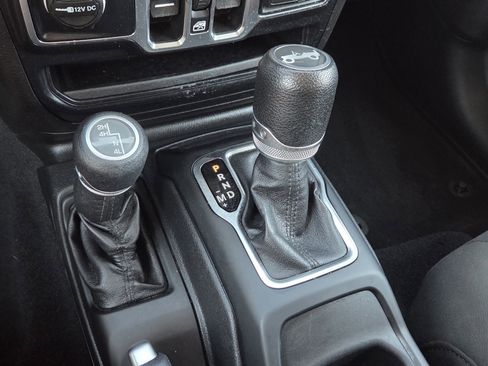 Used 2019 Jeep Wrangler Unlimited Sport S image 15