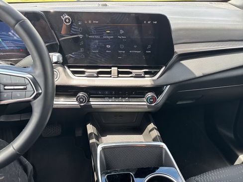Certified 2025 Chevrolet Equinox LT AWD/4WD image 18