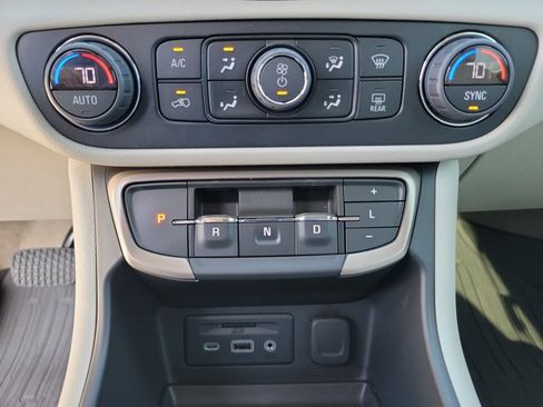 Used 2022 GMC Terrain Denali image 21