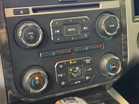 Used 2017 Ford Expedition Limited w/ Equipment Group 301A AWD/4WD image 51