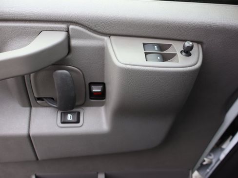 New 2025 Chevrolet Express 2500 Work Van w/ Driver Convenience Package image 23