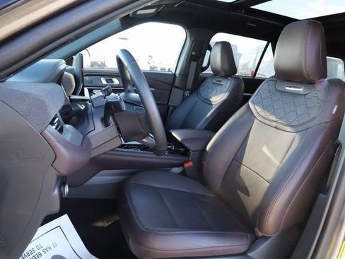 Certified 2025 Ford Explorer Platinum w/ LUX Leather Package AWD/4WD image 14
