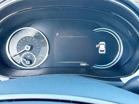 Used 2024 Genesis GV70 2.5T image 13