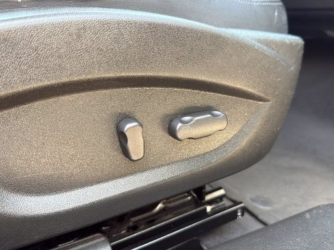 Used 2012 Buick LaCrosse Touring FWD image 25