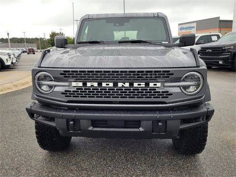 New 2025 Ford Bronco Badlands image 2