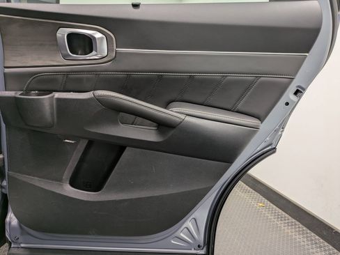 Certified 2024 Kia Sorento SX Prestige image 24