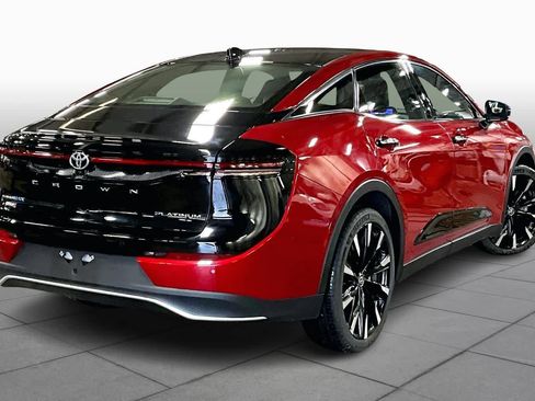 Used 2023 Toyota Crown Platinum image 13