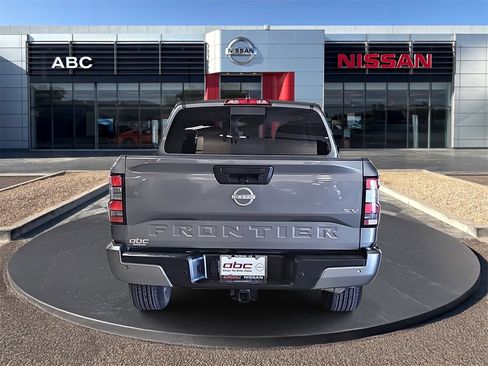 Used 2024 Nissan Frontier SV w/ SV Convenience Package image 6