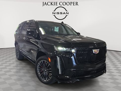 Used 2023 Cadillac Escalade V AWD/4WD image 3
