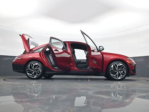 Certified 2024 Hyundai Ioniq 6 SEL image 33