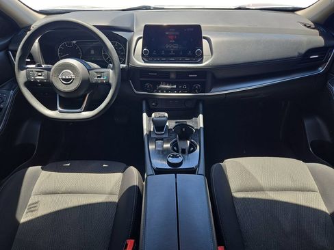 Used 2024 Nissan Rogue SV AWD/4WD image 9
