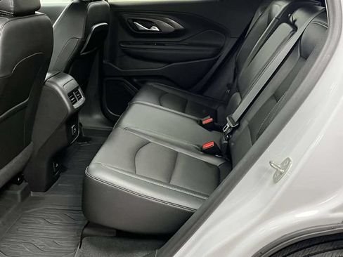 Used 2023 GMC Terrain SLT w/ LPO, Floor Liner Package FWD image 17