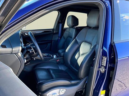 Used 2024 Porsche Macan Turbo image 5