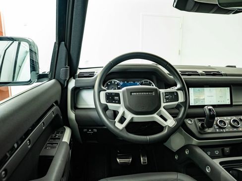 Used 2023 Land Rover Defender 110 S AWD/4WD image 31