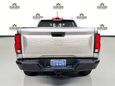 Used 2026 Chevrolet Colorado ZR2 w/ Technology Package AWD/4WD image 7
