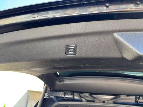 Used 2023 Chevrolet Tahoe Premier RWD image 24