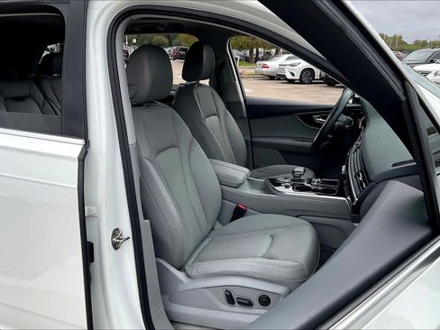 Used 2017 Audi Q7 3.0T Premium Plus image 7