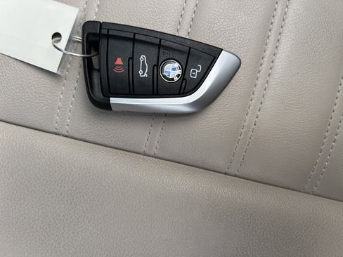 Used 2024 BMW M440i Convertible RWD image 36