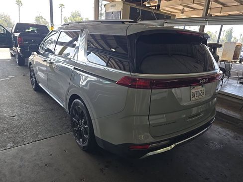 Used 2022 Kia Carnival SX FWD image 6