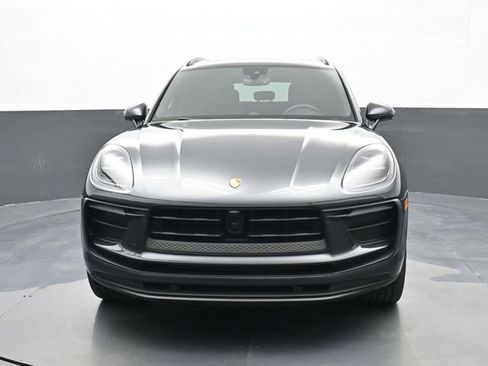 Certified 2025 Porsche Macan AWD/4WD image 26