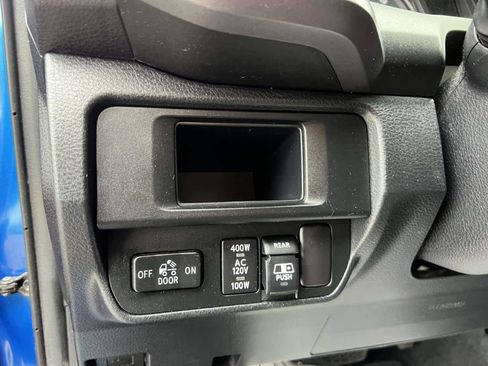 Used 2017 Toyota Tacoma TRD Sport w/ Tow Package (A/T) image 22