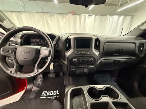 Used 2021 Chevrolet Silverado 1500 Custom Trail Boss AWD/4WD image 17