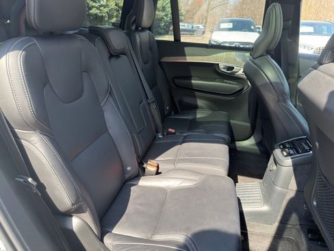 Used 2024 Volvo XC90 T8 Ultimate w/ Lounge Package AWD/4WD image 37