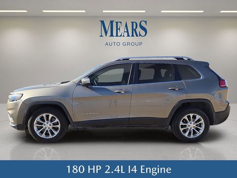 Used 2019 Jeep Cherokee Latitude w/ Popular Appearance Group image 3
