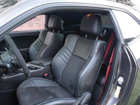 Used 2018 Dodge Challenger SRT Demon image 37