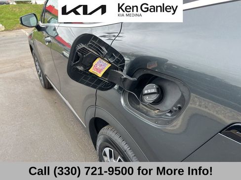 Certified 2024 Kia Sportage EX image 47