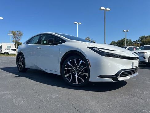 New 2026 Toyota Prius Plug-In Hybrid image 3