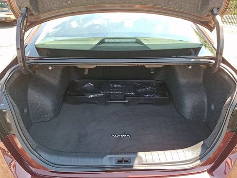 Certified 2024 Nissan Altima 2.5 SV w/ SV Premium Package FWD image 30
