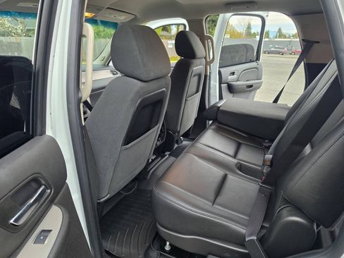 Used 2009 Chevrolet Tahoe LS w/ Skid Plate Package AWD/4WD image 9
