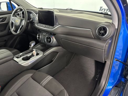 Used 2025 Chevrolet Blazer LT AWD/4WD image 35