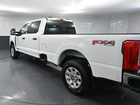 Used 2024 Ford F250 XLT w/ FX4 Off-Road Package AWD/4WD image 6