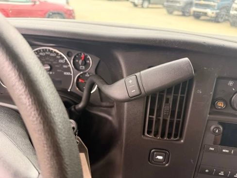 Used 2021 Chevrolet Express 2500 RWD image 14