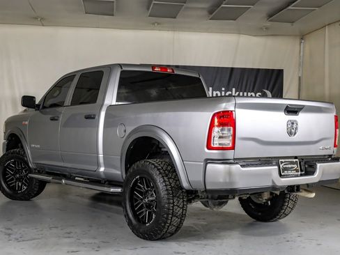 Used 2022 RAM 2500 Tradesman w/ Chrome Appearance Group image 11