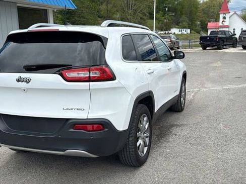 Used 2018 Jeep Cherokee Limited AWD/4WD image 7