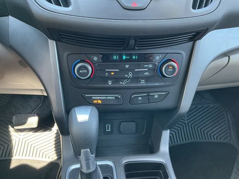 Used 2017 Ford Escape SE AWD/4WD image 17