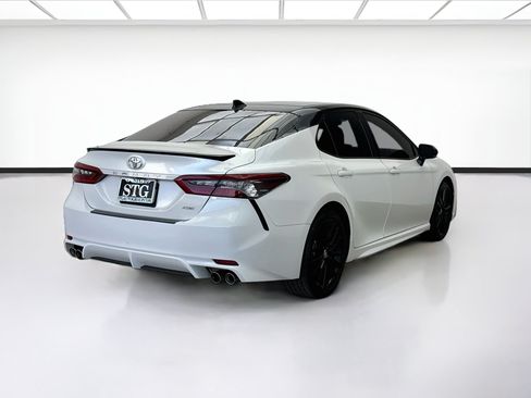 Used 2023 Toyota Camry XSE FWD image 4