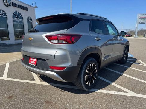 Used 2023 Chevrolet TrailBlazer LT w/ Convenience Package FWD image 11