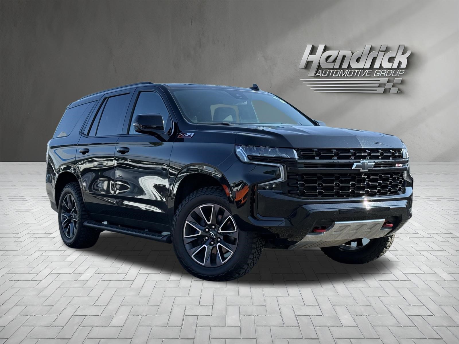 Used 2023 Chevrolet Tahoe Z71 w/ Luxury Package AWD/4WD image 2