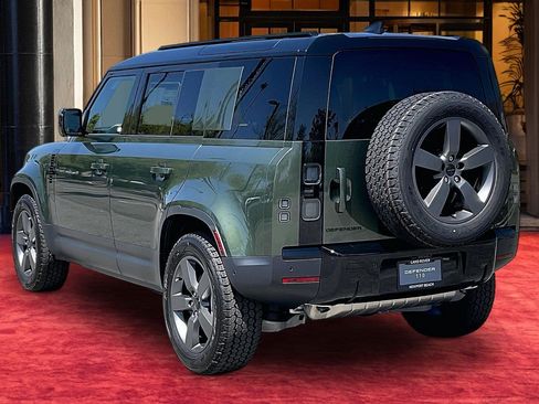 New 2026 Land Rover Defender 110 S AWD/4WD image 4