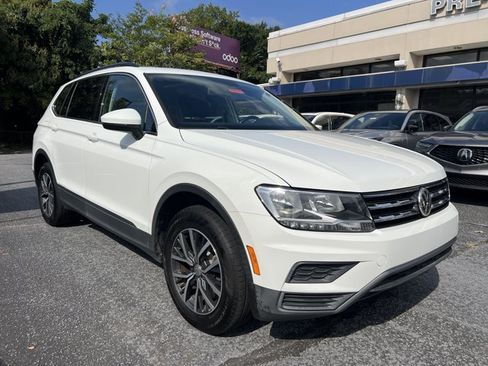 Used 2019 Volkswagen Tiguan SE w/ Panoramic Sunroof Package FWD image 7