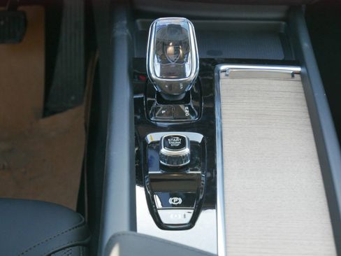 New 2026 Volvo XC60 T8 Plus w/ Protection Package Premier AWD/4WD image 9