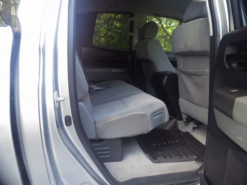 Used 2010 Toyota Tundra 4x4 Double Cab image 14