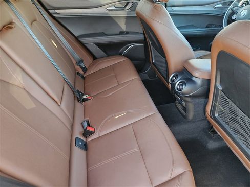 Used 2022 Alfa Romeo Stelvio Ti image 22