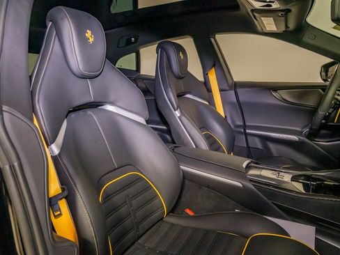 Used 2024 Ferrari Purosangue image 32