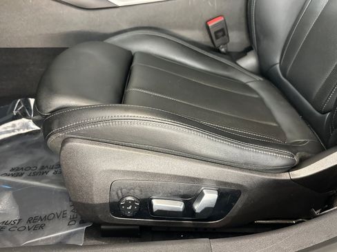 Used 2023 BMW 330e w/ M Sport Package RWD image 14